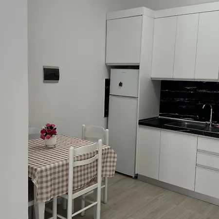 Amel'S Apartments Comfortable Family Stay Near Orikum Beach Exterior photo