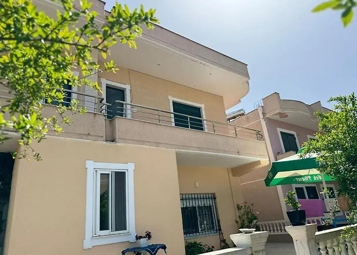 Amel\'S Apartments